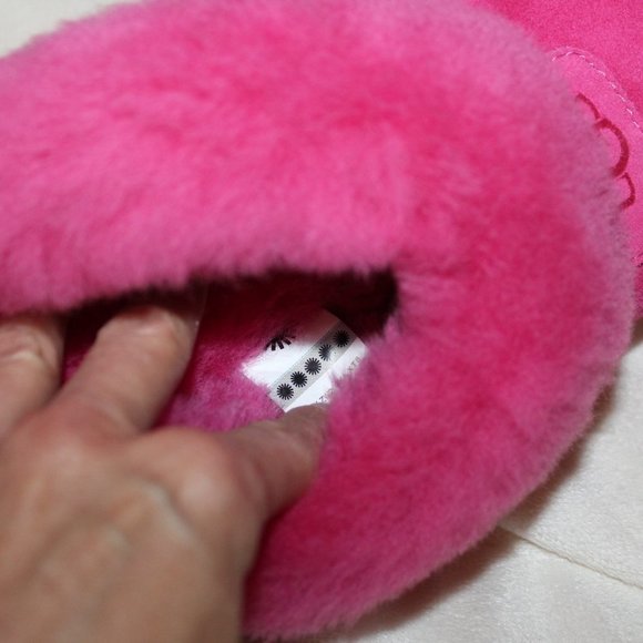 NIB UGG WOMEN'S COQUETTE PINK SUEDE SHEARLING SLIPPERS BERRY PINK - Picture 7 of 8